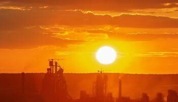 الجو نار في استراليا.. درجة الحرارة تتجاوز 50 درجة مئوية