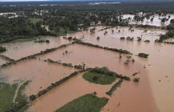 مصرع 10 أشخاص جراء الفيضانات في مدغشقر.. ومخاوف من اعصار محتمل