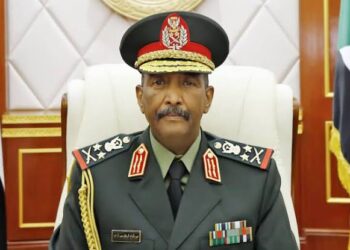 البرهان يكلف وكلاء الوزارات بالقيام بمهام الوزراء في السودان