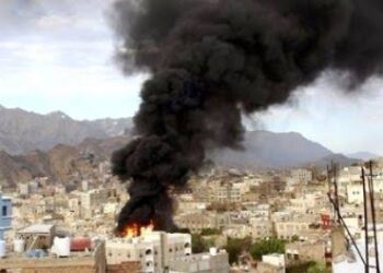 مقتل طفل وإصابة 3 أشخاص إثر قصف حوثي لمدرسة في اليمن