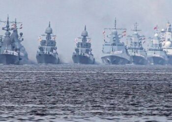البحرية الروسية تجري مناورات ضخمة في ظل الأزمة الأوكرانية