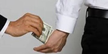 قرار عاجل ضد مستشار بالنيابة الإدارية متهم بتقاضي رشوة.. مستندات