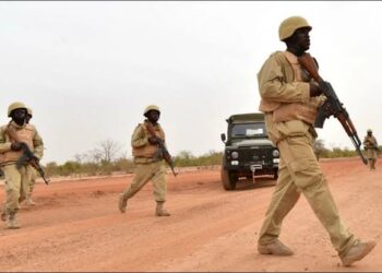 إطلاق نار كثيف في معسكر يضم قيادة أركان الجيش في بوركينا فاسو