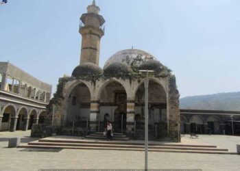 أكبر مساجد فلسطين في مدينة طبرية مهدد بالانهيار