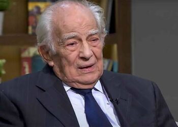 للإطلاع على المستندات..تأجيل نظر دعوى ابنة رشوان توفيق ضد والدها