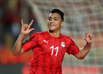 حاول تأدية الامتحان بدلًا منه.. ضبط شاب انتحل صفة اللاعب مصطفى محمد