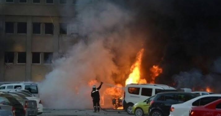 انفجار وسط العاصمة اليونانية أثينا يسفر عن مقتل شخص واضرار مادية