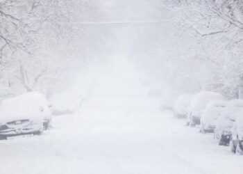 نيويورك تستعد لمواجهة عاصفة شتوية قاسية