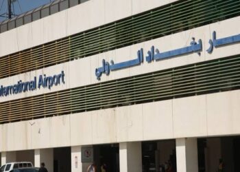 سقوط صواريخ بمطار بغداد الدولي.. وتضرر طائرة مدنية