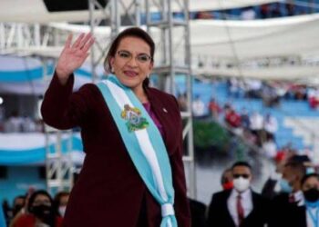 تنصيب أول امرأة على مقعد الرئاسة في تاريخ هندوراس