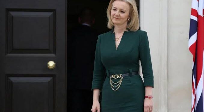 تكلفت نصف مليون جنيه استرليني.. رحلة وزيرة خارجية بريطانيا إلى أستراليا تثير الجدل