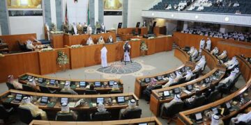 الحكومة الكويتية تعتذر عن حضور جلسة البرلمان غدا بسبب كورونا