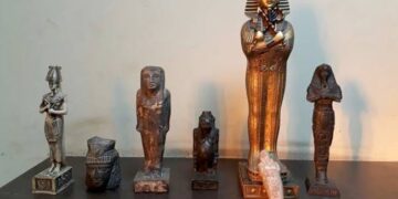 كواليس مثيرة في ضبط عصابة بحوزتهم قطعة أثرية في القاهرة