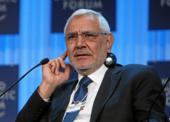 لجلسة 12 يناير.. تأجيل محاكمة أبو الفتوح ومحمود عزت