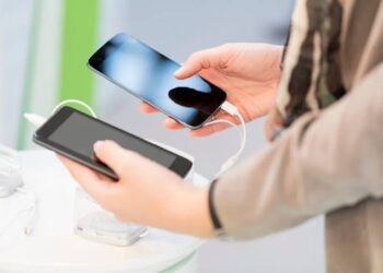 شراء هاتف جديد.. 5 أشياء عليك فعلها بمجرد الحصول عليه