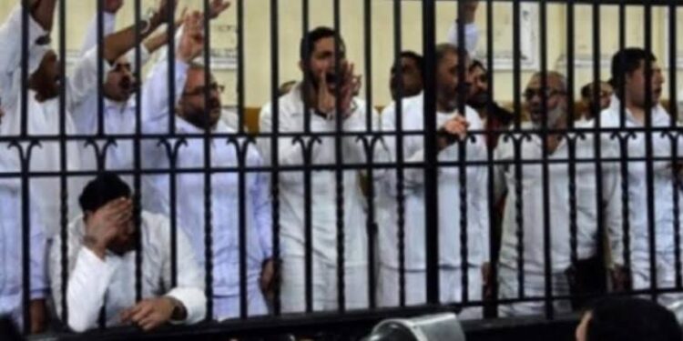 بعد قليل .. بدء محاكمة متهمي داعش العمرانية