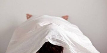 سيدة تنهي حياتها بالحبة السامة حزنا علي طفلتها في الجيزة