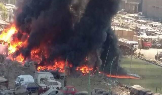 حدث ليلا | تفاصيل تفحم أتوبيس و4 سيارات داخل جراج ببولاق الدكرور