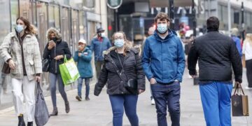 بريطانيا تقرر وقف العمل من المنزل.. والخسائر بلغت ارقاما قياسية