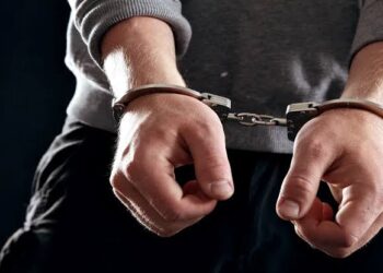 ضبط سائق قام بإتيان أفعال خادشة للحياء أمام فتاة أثناء توصيلها بالتجمع الأول