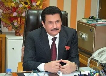 عضو بالشيوخ في رسالة إلى القادرين ماديًا: تخلوا عن البطاقات التموينية من أنفسكم