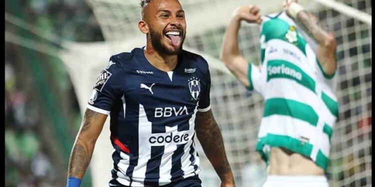 قبل مواجهة الأهلي..إصابة قوية لنجم مونتيري المكسيكي