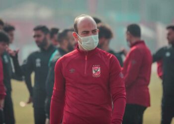 طبيب الأهلي: مسحة لـ«ربيعة وطاهر وفخري» خوفا من كورونا