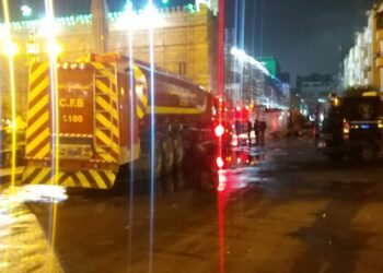 ننشر أول صور من مسرح حريق الحسين بعد إخماد النيران