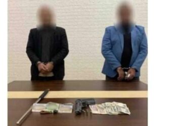 ضبط مسجلي خطر انتحلا صفة أمناء شرطة لسرقة المواطنين بالخليفة