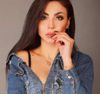 دوللي شاهين من الجيم بإطلالة مميزة وتنصح جمهورها بممارسة الرياضة