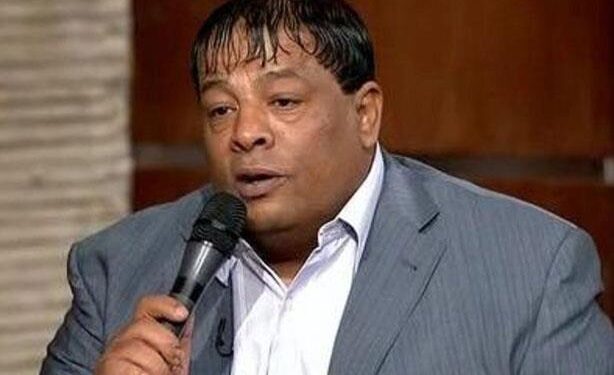 فيديو .. عمر كمال يقبل يد عبد الباسط حمودة لهذا السبب