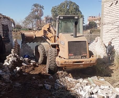 إزالة 30 حالة تعدي بمركزي ديروط والبداري ضمن الموجة الـ 19 بأسيوط