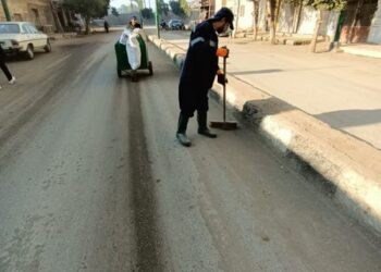 لتجميل القرى.. حملات نظافة مكبرة لرفع المخلفات بمركز ديروط في أسيوط