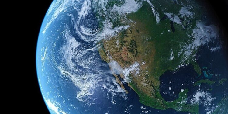 “أجمل بمائة مرة”.. ملياردير يابانى يتغزل فى كوكب الأرض بعد رحلة إلى الفضاء