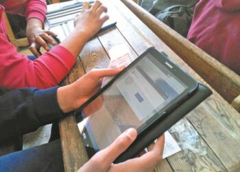 هل يُطبق قرار عقد امتحانات الصفين الأول والثاني الثانوي ورقيًا على الثانوية العامة؟