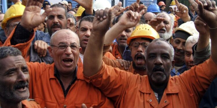 15 يومًا في السنة الأولى.. ننشر نظام الإجازات بقانون العمل الجديد