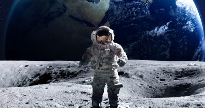 تعرف على بطل أول فيلم يتم تصويره في الفضاء