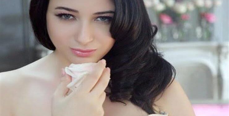 الفنانة ساندي