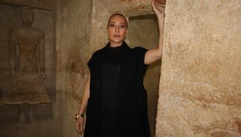 بعد تصوير كليبها داخل الهرم الأسود .. آمون ستار: شعرت بالفخر والامتنان