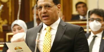 برلماني: تلال القمامة بشبرا أصبحت قنبلة بيئية وصحية تهدد السكان