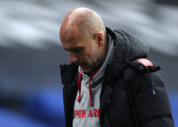 قبل موقعة تشيلسي..جوارديولا يُعلن وجود إصابات جديدة بكورونا داخل السيتى