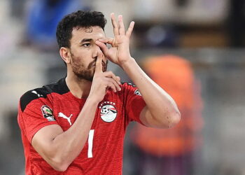 أبو جبل يٌزيد من معاناة كيروش قبل موقعة الكاميرون