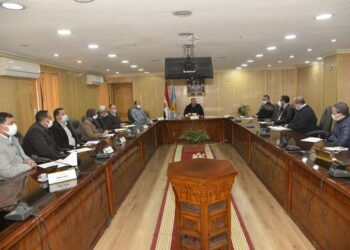 لتوفير حياة كريمة.. تنفيذ مشروعات لمياه الشرب والصرف الصحي بقرى أسيوط