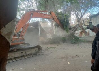 ضمن الموجة الـ19.. محافظة الجيزة تزيل ٢٢ حالة تعدي علي أملاك وزارة الري