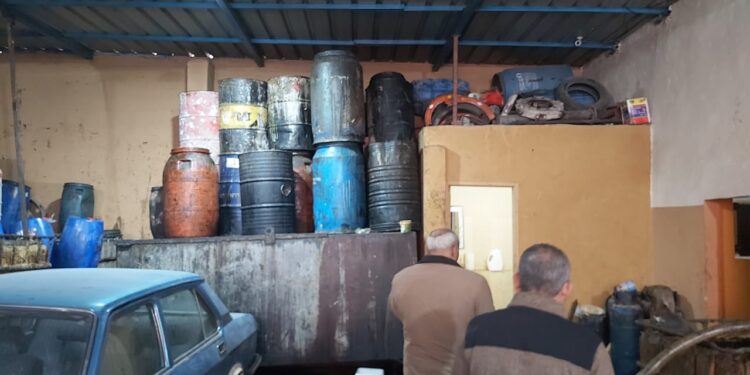 محافظة الجيزة تضبط مصنع يُدار بدون ترخيص لتعبئة زيوت الطهى المستعمل