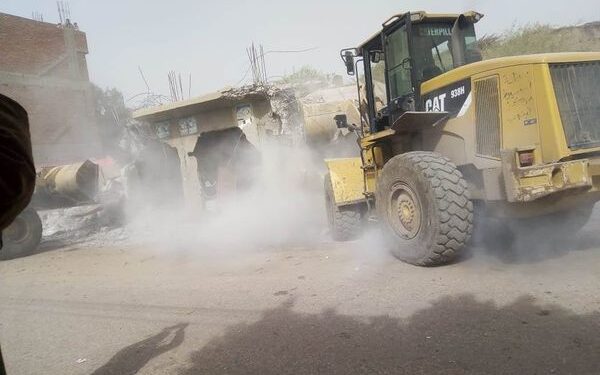 إزالة 38 حالة تعدي بقرية بني محمديات بأبنوب في أسيوط ضمن الموجة 19