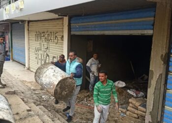 محافظة الجيزة تزيل ١٧٠٠ حاله إشغال ومخالفات من مقاهي ومحال حدائق الاهرام