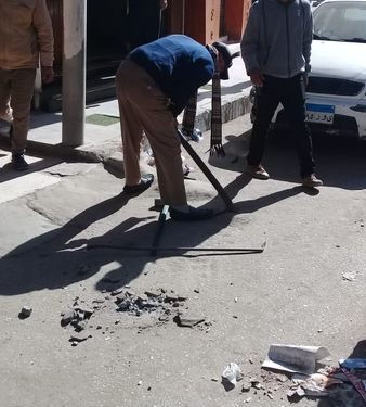 لتحقيق الانضباط.. استمرار حملات إزالة الاشغالات والاعلانات المخالفة بأسيوط