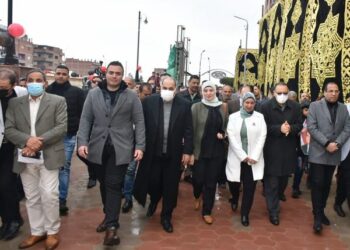 بتكلفه مليون جنيه.. محافظ الشرقية يفتتح أعمال تطوير ممشى أهل منيا القمح