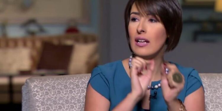 شاهد.. الفنانة جيلان علاء تغني الغزالة رايقة على طريقة 3 فنانات